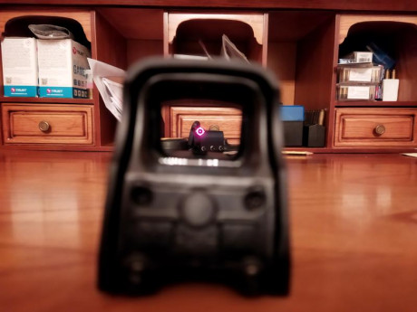 Vendo visor eotech, está nuevo de todo sin apenas uso, lo compré en enero y solo lo usé asta febrero (cuando 01