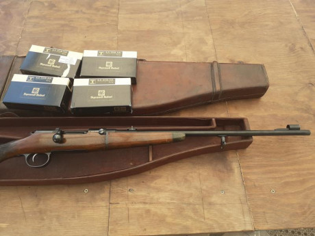 Vendo rifle inglés Jeffery calibre 6.5x54 con estuche. Precio por 750€. Teléfono 608065622. 01