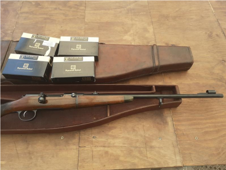 Hola,

Vendo rifle inglés Jeffery calibre 6.5x54, con estuche. 
Precio por 750€. 
Teléfono 608065622.

Un 01