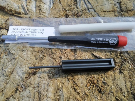 Llave Allen de pared fina especial para quitar el alza de las Glock y de la Walther PPK y botador de teflón 00