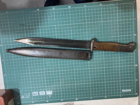 Se vende bayoneta y funda con números coincidentes.
150 € mas portes.
Se encuentra en Barcelona.
Un saludo 31