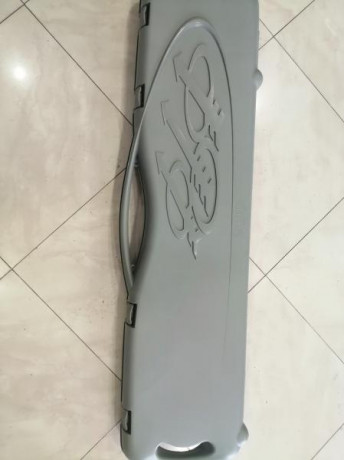 Se cambia por rifle de caza de mi interés,en similar estado,antiguedad y precio de nuevo que mi escopeta.Apenas 30