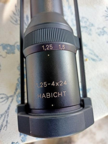 pues se vende este visor  muy nuevo ,estuvo puesto en un 30.06 y se realizaron 15 tiros con el,,,es de 21