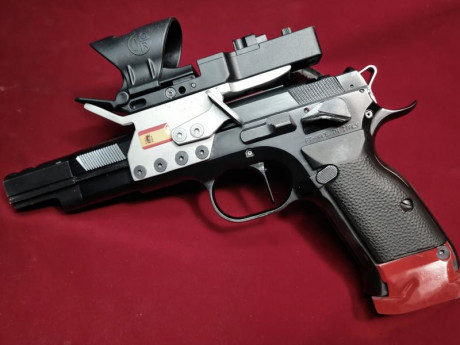   Hola a todos :
Vendo Tanfoglio P19 de open en 9 Pb.
Como podéis ver en las fotos está en muy buen estado 01