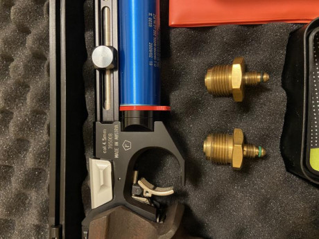 Vendo por falta de uso esta Steyr LP Match en muy buen estado, con cubrecañón, contrapesos y compensador 21