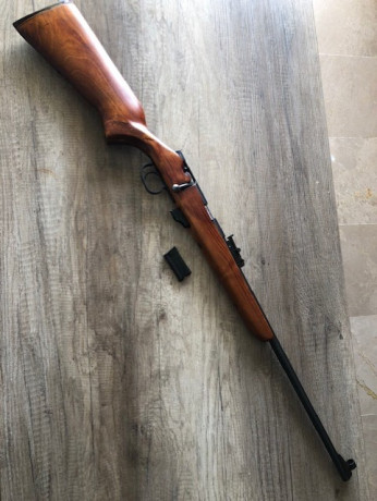 Vendo carabina Toz modelo 17-01 de fabricación rusa, calibre 22LR. En perfecto estado.

140€. Gastos de 00