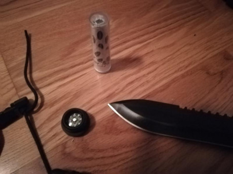 Vendo cuchillo de supervivencia Aitor Commando Black, totalmente nuevo. Mas fotos por privado. 
70euros. 10
