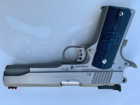 Vendo COLT GOLD CUP TROPHY, cal. 45 ACP, en estado de REESTRENO (no tiene la más mínima marca de uso).
Pistola 02