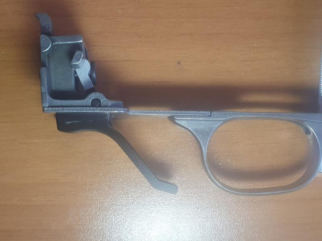 Hola!
¿Alguien tiene instalada esta palanca extendida liberadora del cargador en su Carabina Ruger 10 00