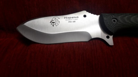 Cuchillo j&v hispanus con funda de piel , cachas micarta verde y separadores rojos. Nuevo con caja 00