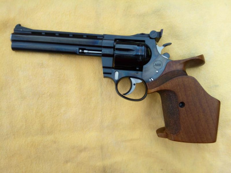 Intercambiaría revolver Korth Target 6" cal. 22 LR por revolver de calidad y precio equiparable. 00