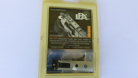 Vendo alza LPA en perfecto estado montada y desmontada sin uso para revolver S&W y sus complementos, 02