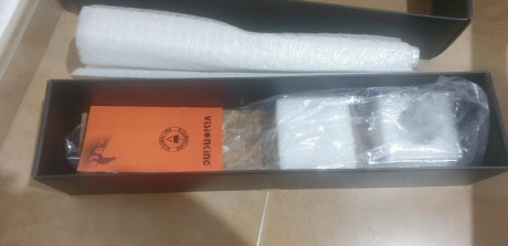 Vendo visor visoonking 10-40×56 reticula iluminada  tubo de 34mm incluyo las anillas que se  venden aparte,usado 11