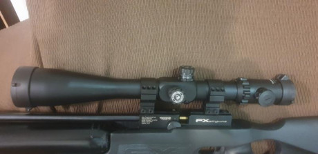 Vendo visor visoonking 10-40×56 reticula iluminada  tubo de 34mm incluyo las anillas que se  venden aparte,usado 10