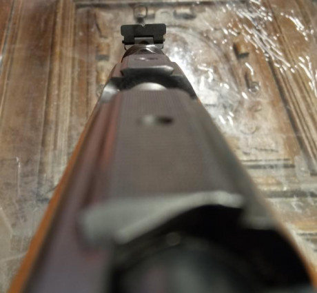 VENDO CARABINA BRNO 451. 

CALIBRE .22 LR. CON ADAPTADOR PARA ROSCA ROSCA ½” UNF EN LA PUNTA.
REGULABLE 12