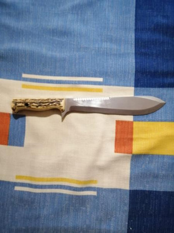 Se vende Aitor Survival 21 acabado en Sambar, con su funda original. Una pieza em perfecto estado que 10