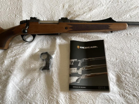 Vendo Rifle Bergara B14 Timber, calibre 300 Win Mag. Con monturas Apel originales.
Se encuentra en perfecto 01