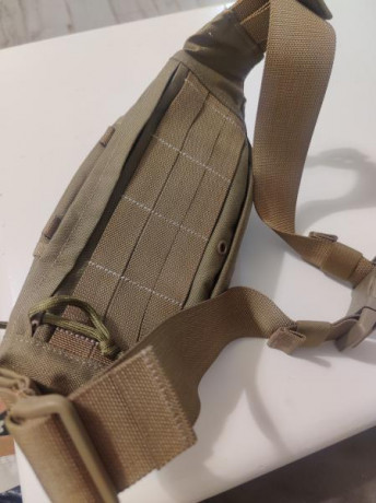 En perfecto estado. Poquísimo uso. Máxima calidad, cordura gruesa. Precio 55 euros  envio aparte. Está 00