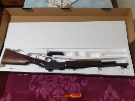 Pongo en venta Marlin 444P. Culata nueva por rotura de la original. Con bases para visor o punto rojo.
Precio 01