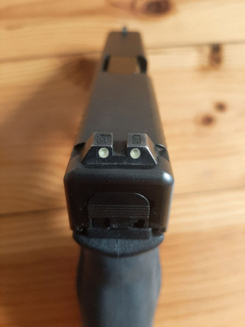 VENDIDA
Vendo pistola Glock 21 SF, calibre 45. Gen3.
La Glock 21 SF (short frame) se diferencia de la 20