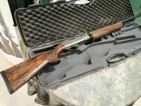 Se cambia por rifle de mi interés y similar estado y valor de nuevo que la escopeta.Se entrega con maletín 30