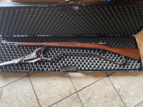 Buenas noches a todos.
Tengo un amigo mio que vende un Karl
Gustaff 6,5x55 del 1917, con bayoneta, talhí 10