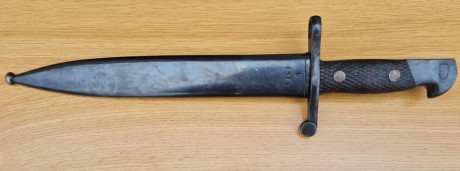 Bayoneta modelo 1941:
cuchillo-bayoneta que, en principio, fue diseñado para su empleo en los Máuseres 00