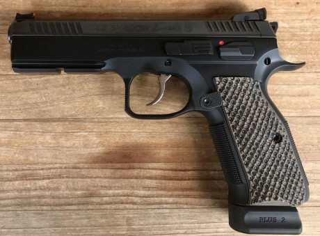 Hola vendo mi CZ Shadow 2, estado impecable, a tirado maximo 300 tiros a diana de precision, cachas Grip 01
