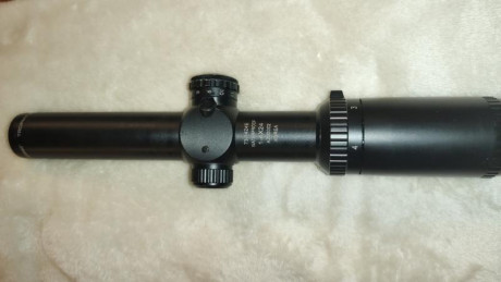 Vendo visor para batida Bushnell trophy XLT 1-4x24 con retícula iluminada, varias intensidades, con un 00
