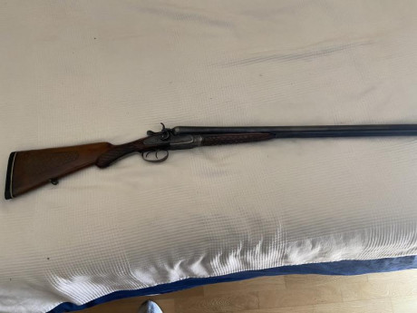 Vendo escopeta de perrillos 12/65 con maderas grabadas.
Precio-120€ 00
