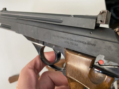 Vendo pistola tiro olímpico ASTRA TS-22 de un compañero.
PRECIO 250 EUROS.
Guiada en A, se encuentra en 00