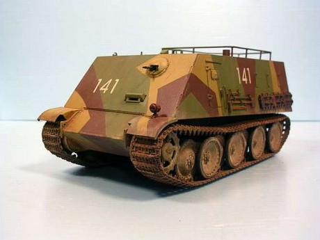 Abro este hilo ya que no puedo trasladar el de maquetas en conversación general, y porque pretendía dar 32