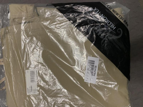 Pantalon NUEVO, Helikon BDU RIPSTOP en camel. 

Solo me lo he probado, es una talla M pero me viene un 12