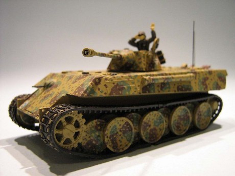 Abro este hilo ya que no puedo trasladar el de maquetas en conversación general, y porque pretendía dar 00