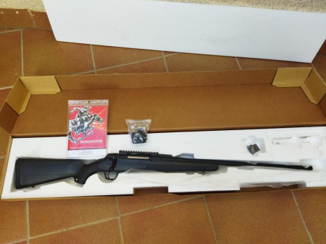 Vendo rifle de cerrojo Winchester xpr 338 win mag con rosca de fabrica m15x1.
Cañon de 61cm y cargador 21