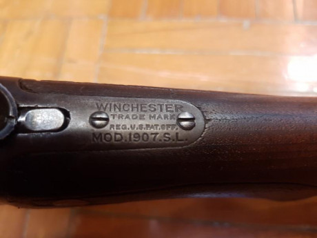 Rifles Winchester con más de un siglo de antigüedad. Se venden cada uno con una ---EDITADO---.
Cada rifle 02