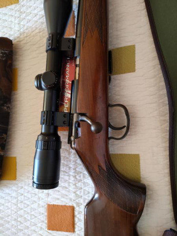 Vendemos está carabina del 22lr ,mi hijo ya no se acuerda que está en el armero,mucho tiempo lleva en 01