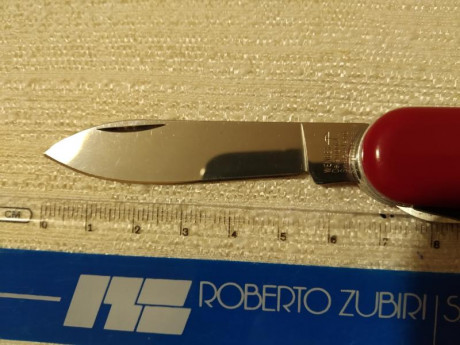 Pongo a la venta una pieza suiza de la casa Wenger, absorbida por Victorinox. s uan pieza ya imposible 00