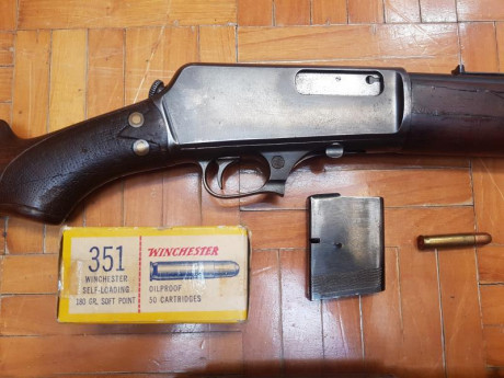 Rifles Winchester con más de un siglo de antigüedad. Se venden cada uno con una ---EDITADO---.
Cada rifle 70