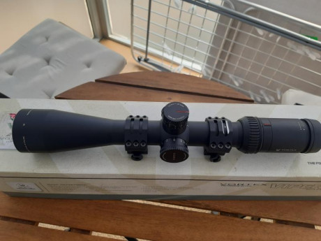 Se vende visor Vortex viper hs 4-16x44, en buen estado con anillas warne tactical, tiene una pequeña marca 172