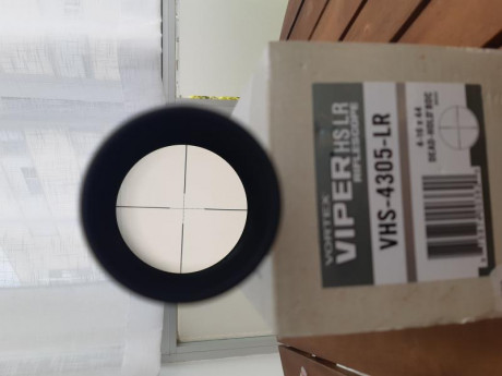 Se vende visor Vortex viper hs 4-16x44, en buen estado con anillas warne tactical, tiene una pequeña marca 171