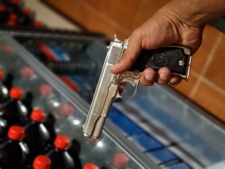 Se vende star s súper en inox conmigo a disparado una caja de prueba GUIADA EN F
Desconozco anterior uso...
Pero 02