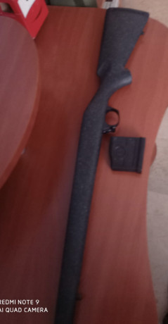 A petición de un amigo; se vende culata de Bergara B14 con cargador extraible del BHR. La vende en 300€. 00