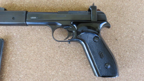 Vendo mi pistola del 22LR MAD IN URSS de sobra conocida por tiradores de todo el mundo, es muy precisa 01