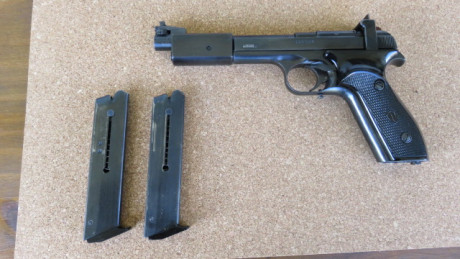 Vendo mi pistola del 22LR MAD IN URSS de sobra conocida por tiradores de todo el mundo, es muy precisa 00