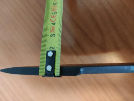 Pongo este cuchillo en venta del artesano Azote. 
80€ gastos de envío incluidos. Un conocido me dijo que 21