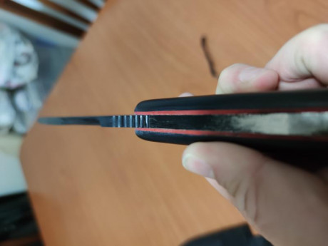 Pongo este cuchillo en venta del artesano Azote. 
80€ gastos de envío incluidos. Un conocido me dijo que 32