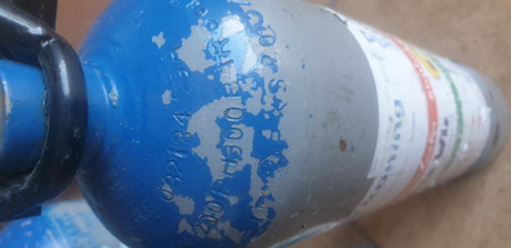 Vendo 3 botellas de 300 bares de nitrógeno vacías y una de co2 de 2kg (rectificado)

 LIQUIDACION   100 01