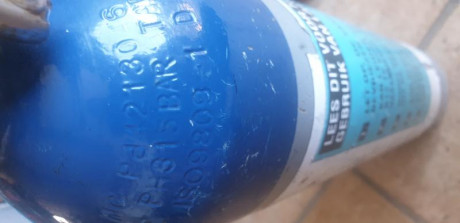 Vendo 3 botellas de 300 bares de nitrógeno vacías y una de co2 de 2kg (rectificado)

 LIQUIDACION   100 00