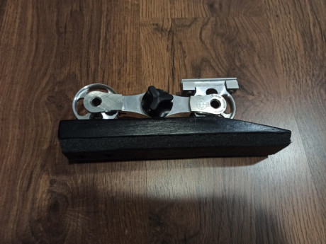 Un amigo me ha pedido que ponga en venta esta seta ajustable para Field Target hecha por Jorge Batalha. 01